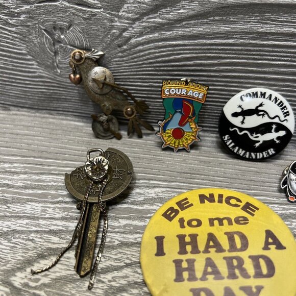 Mixed Vintage Funky & Fun Buttons Pins Pinbacks Lot of 15 Assorted Quirky - Picture 2 of 10